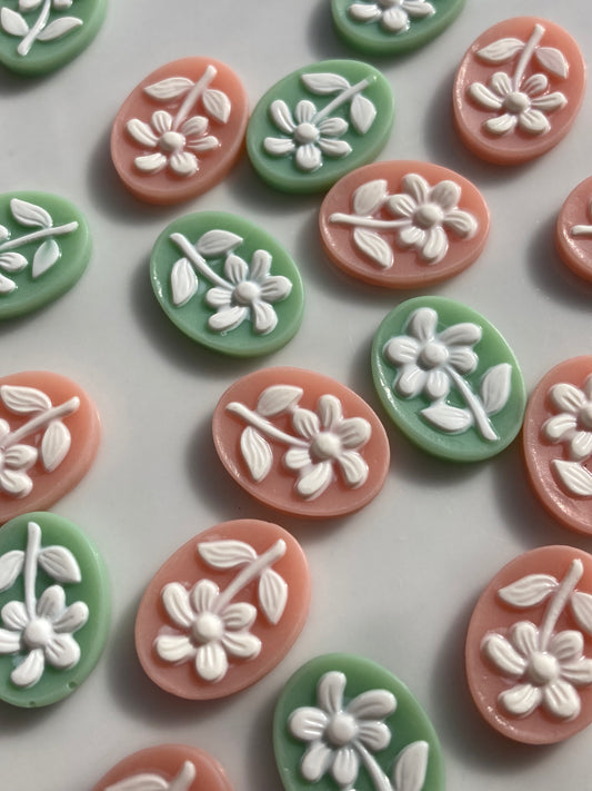 Embossed Flower Cabs - 18x14mm