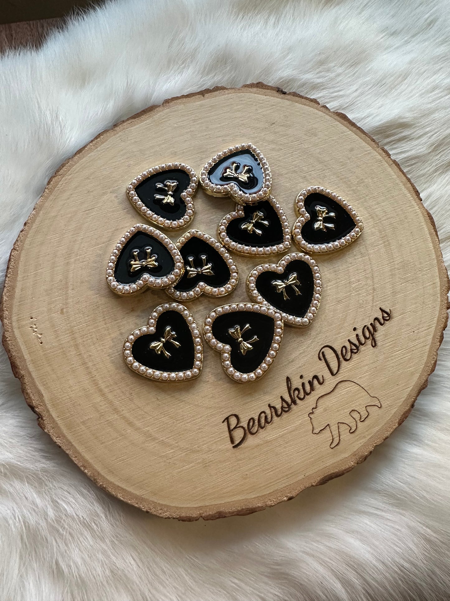 Vintage Bow Hearts 28mm